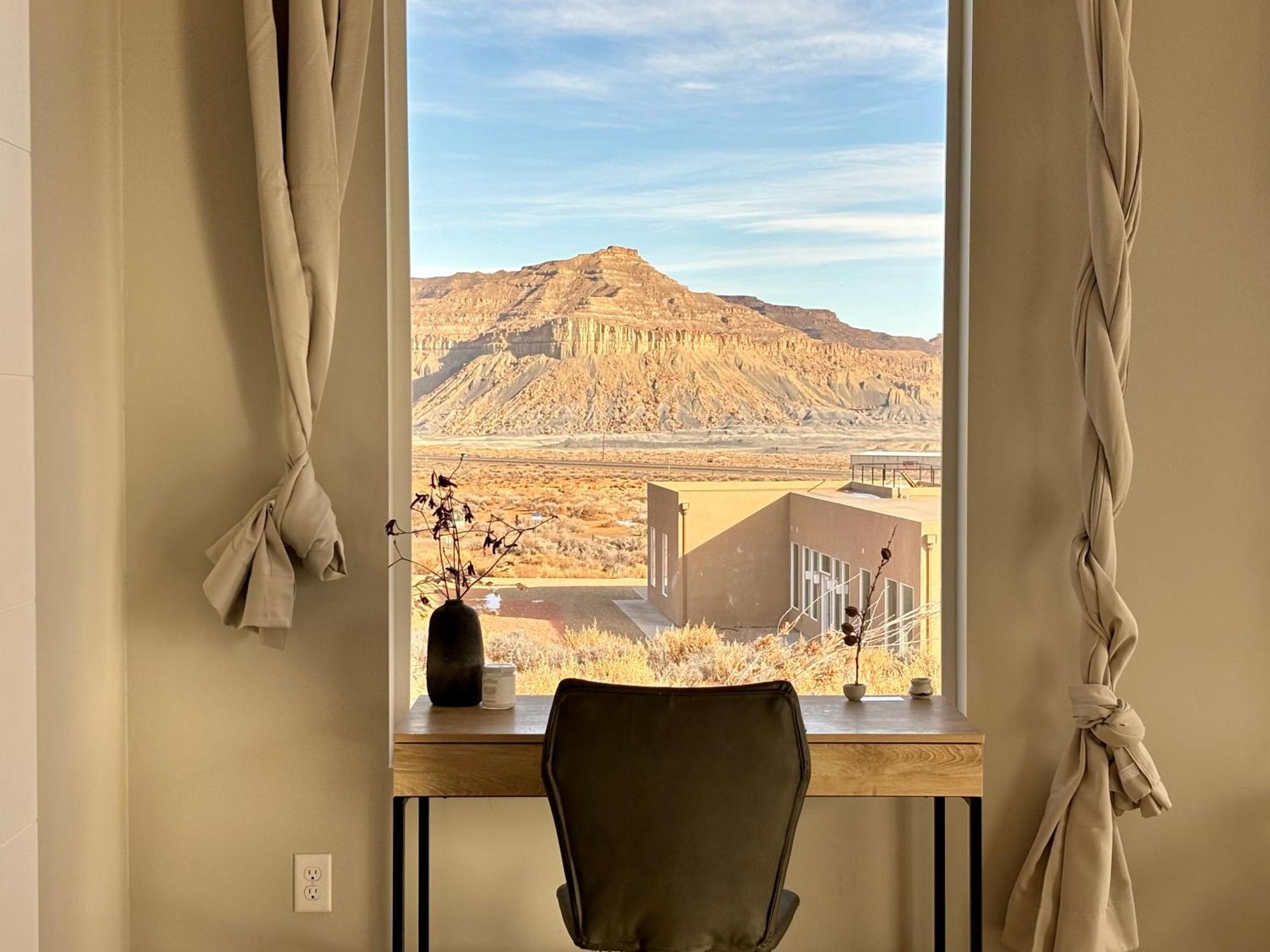 Calming Canyon Sanctuary With Grand Mesa Views ビッグ・ウォーター エクステリア 写真